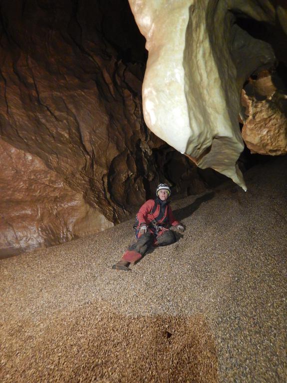 Spéléologie : traversée Grotte du Revest - Grotte du Feu Spéléologie : traversée Grotte du Revest - Grotte du Feu
