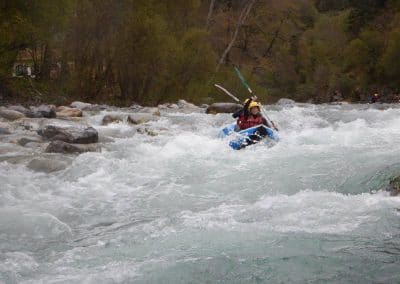 Passage de rapide en canoë-raft